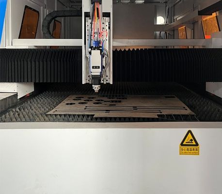 YYC-Taiwan Gear Rack Водное охлаждение CNC Лазерная резальная машина 3015 1000w 3kw 6kw для лазерной резки нержавеющей стали