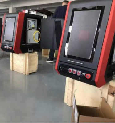 MAX Лазерный источник 3D закрытый тип CNC маркировки гравировки режущей машины для золота серебра металлов в 110 * 110 мм маркировки области