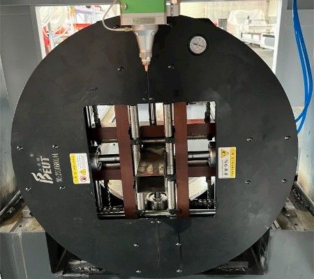 Лазерная машина для резки с помощью лазерных волокон с помощью CNC для металлического алюминия Ms Ss Углеродная/мягкая/нержавеющая сталь прямоугольная квадратная круглая труба из волокон